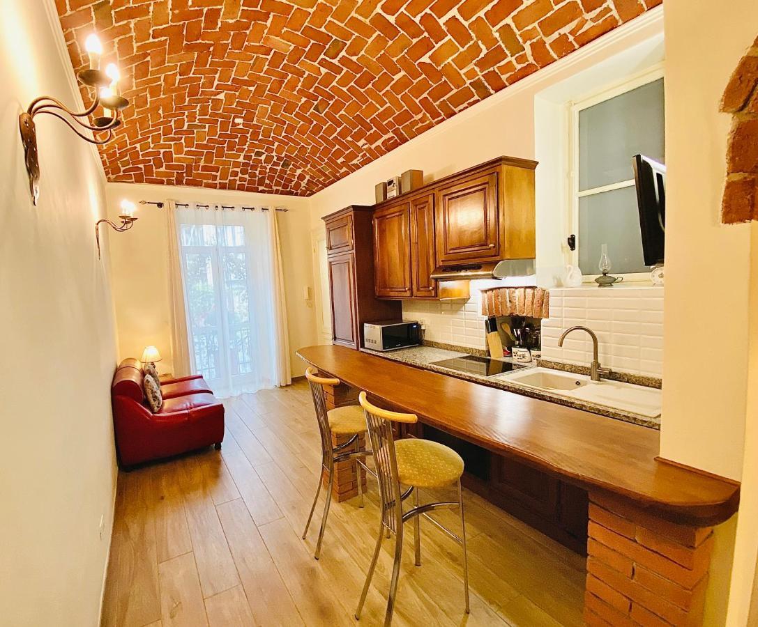 Exquisitely Renovated And Centrally Located Apartment With Free Parking Turyn Zewnętrze zdjęcie