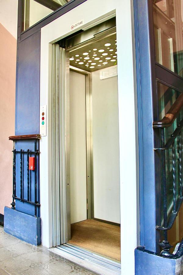 Exquisitely Renovated And Centrally Located Apartment With Free Parking Turyn Zewnętrze zdjęcie